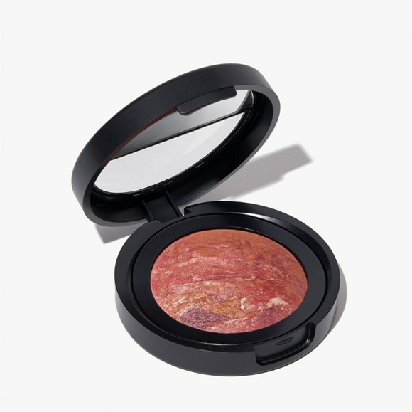 🦋 Laura Geller Baked Blush-N-Brighten Marbleized Blush (In Apricot Berry) - Picture 11 of 12